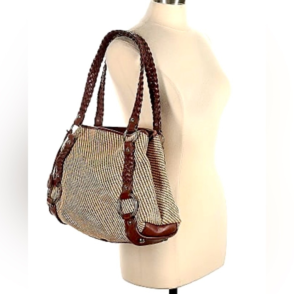Banana Republic Cream and Brown Woven Shoulder Bag - Picture 3 of 13
